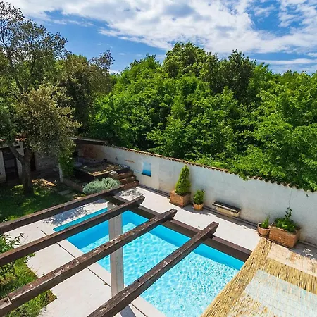 Holiday home Eterna Pula